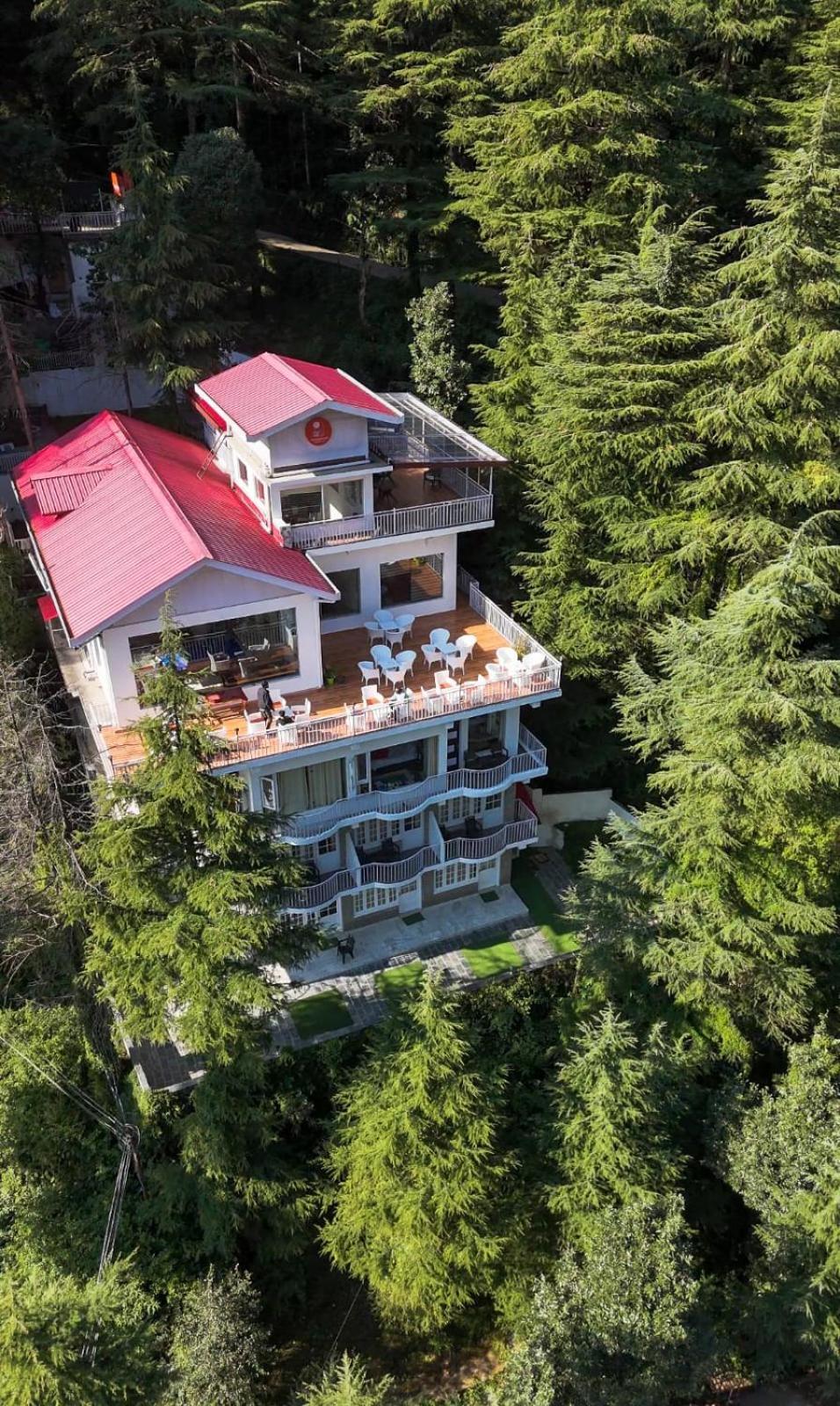 Хостел The Bunksters Mcleodganj, Dharmkot Мак-Леод-Гейндж Экстерьер фото